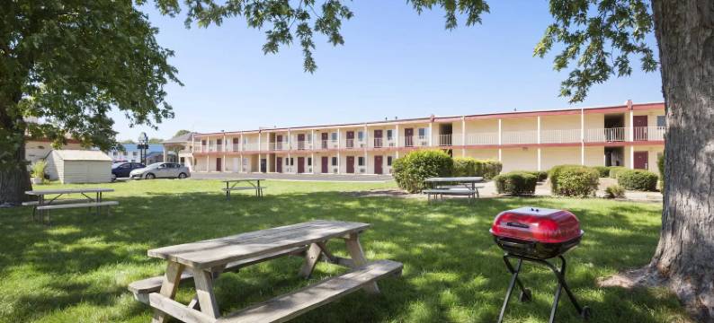 尚佩恩厄巴纳温德姆戴斯酒店(Days Inn by Wyndham Champaign/Urbana)图片