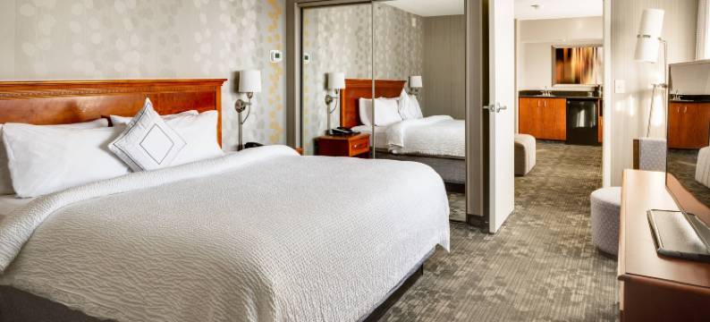 克伦威尔哈特福德万怡酒店(Courtyard Hartford Cromwell)图片