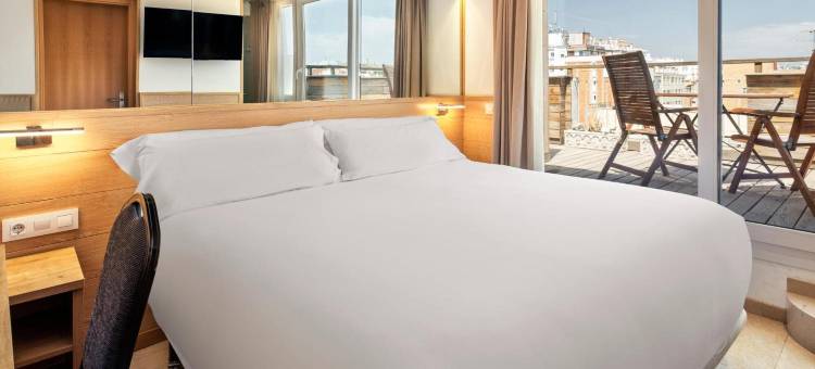 塔拉戈纳中心乌比斯住宿加早餐旅馆(B&B Hotel Tarragona Centro Urbis)图片