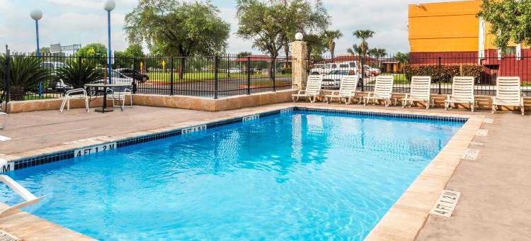 圣安东尼奥市中心东北部Travelodge by Wyndham酒店(Travelodge by Wyndham San Antonio Downtown Northeast)图片
