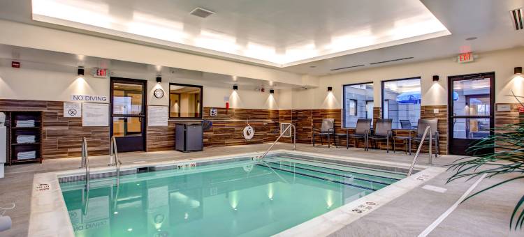 斯普林菲尔德霍利奥克万枫套房酒店(Fairfield Inn & Suites Springfield Holyoke)图片