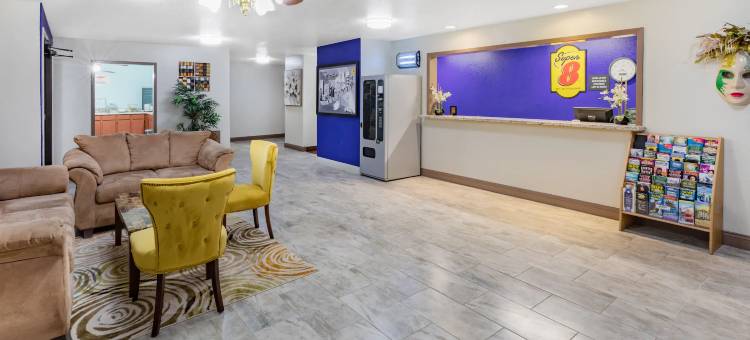 金德库沙塔温德姆速8酒店-近(Super 8 by Wyndham Kinder/Coushatta Near Casino)图片