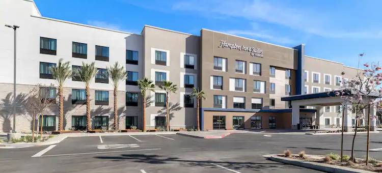 科罗纳希尔顿欢朋套房酒店(Hampton Inn & Suites by Hilton Corona)图片