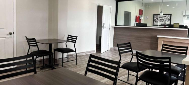 休斯顿北I-45速8酒店(Super 8 by Wyndham Houston North I-45)图片