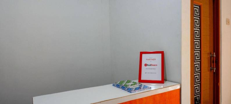 红多兹酒店-近GOR UNY(RedDoorz Near Gor Uny)图片