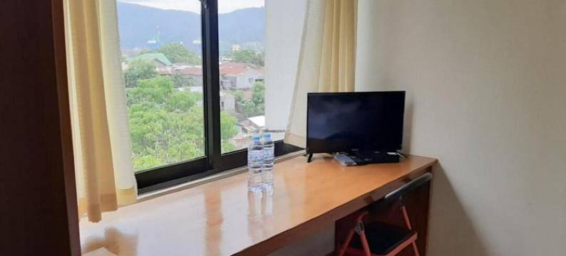 红多兹Plus酒店@比通市中心(RedDoorz Plus @ Bitung City Center)图片