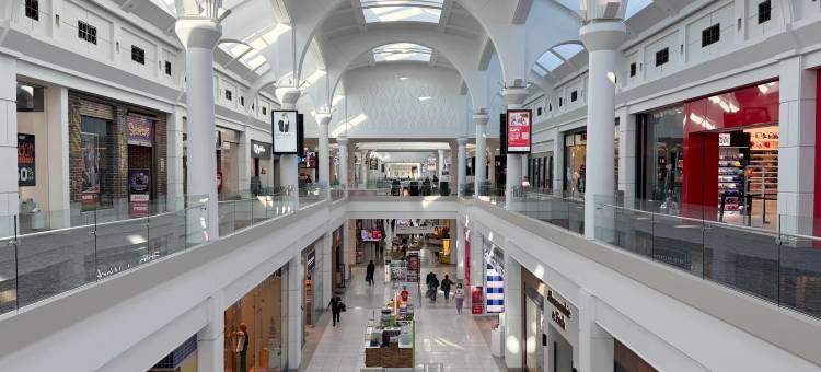 南普莱恩菲尔德-皮斯卡塔韦假日酒店(Holiday Inn South Plainfield-Piscataway)图片