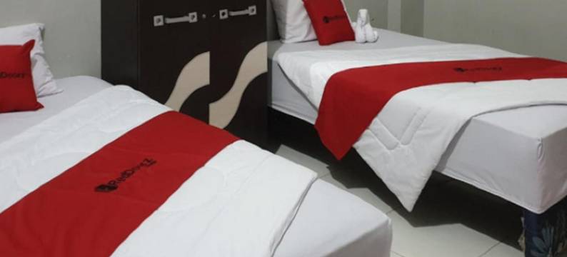 红多兹@马穆朱雅基酒店(RedDoorz @ Hotel Yaki Mamuju)图片