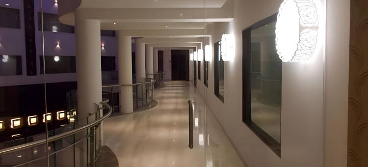 丽晶塔中央哈利姆加拉巴鲁奇酒店(Regenta Central Harimangla)图片