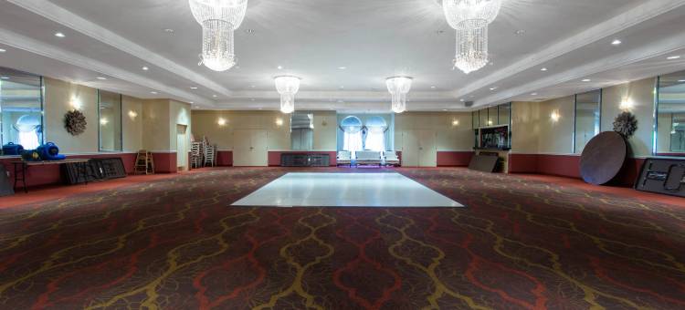 格伦戴尔高地伦巴底华美达酒店(Ramada by Wyndham Glendale Heights/Lombard)图片