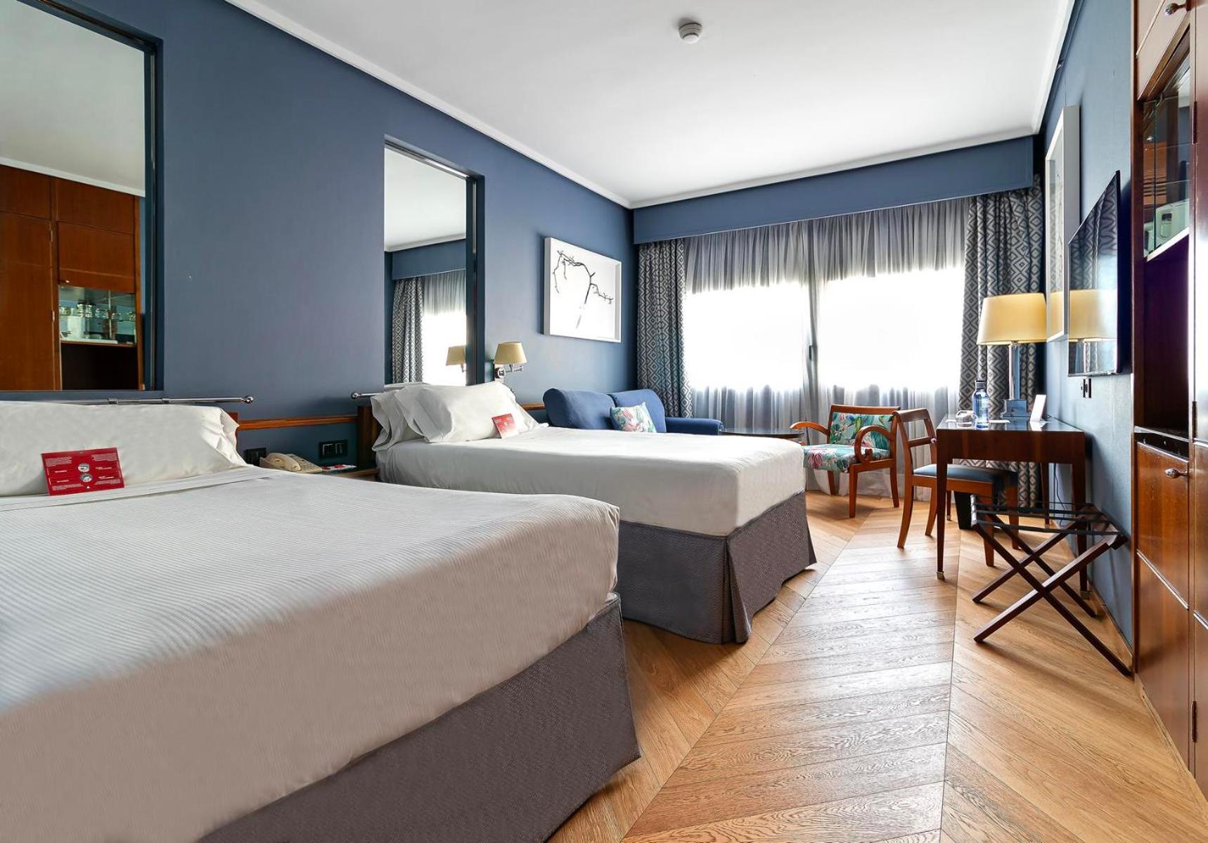 Hotel Palafox Over view