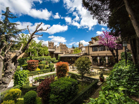 哈仙达德尔卡德纳尔酒店