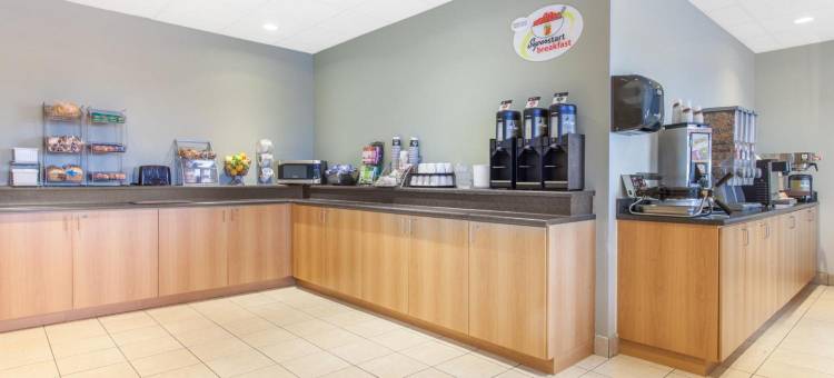 红湖速8酒店(Super 8 by Wyndham Red Lake ON)图片