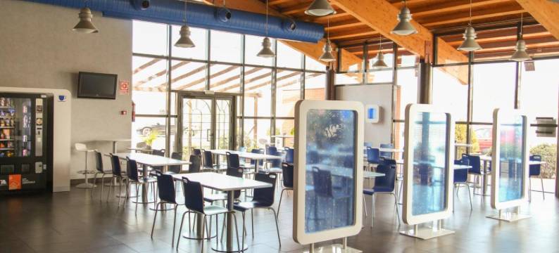 宜必思快捷马德里阿尔卡拉-德-哈纳雷斯酒店(Ibis Budget Madrid Alcalá de Henares la Dehesa)图片