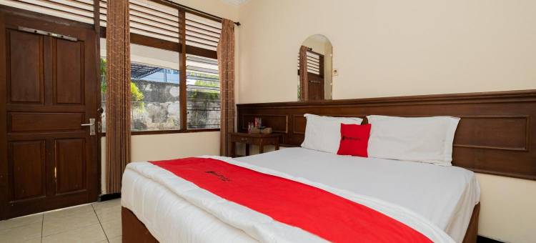 博约内戈罗火车站附近的红门(RedDoorz Near Bojonegoro Train Station)图片