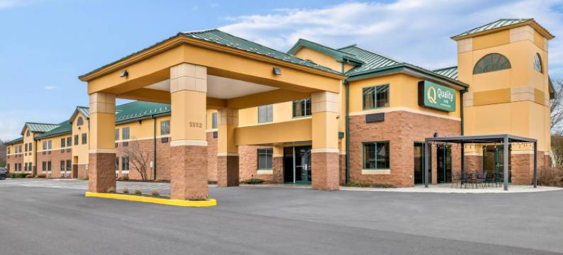 品质酒店布鲁尔顿 - 锡拉丘兹奥奈达湖地区(Quality Inn Brewerton - Syracuse Oneida Lake Area)图片