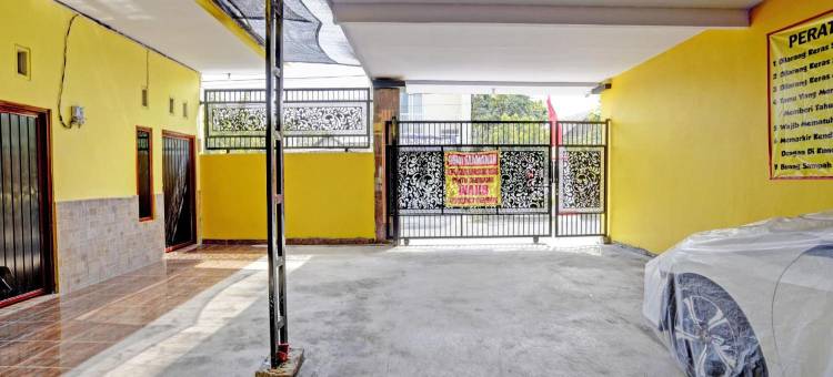 OYO Life 寄宿公寓 92920 阿兹卡(OYO Life 92920 Rumah Kost Azca)图片