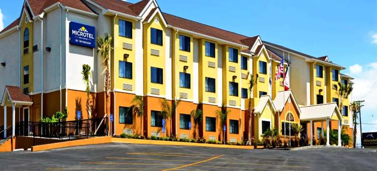 纽布朗费尔斯温德姆麦客达套房酒店(Microtel Inn & Suites by Wyndham New Braunfels)图片