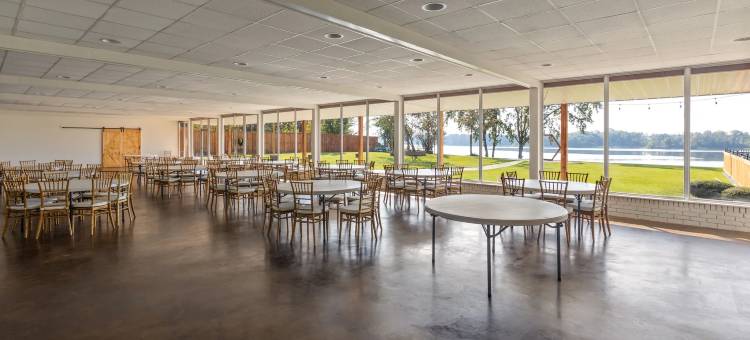 阿拉巴马河滨温德姆速 8 酒店(Super 8 by Wyndham Riverside Al)图片