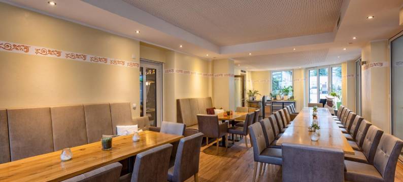 维恩豪斯格列伯餐厅酒店(Hotel-Restaurant Weinhaus Grebel)图片