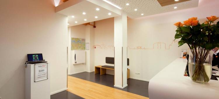 阿姆斯特丹市中心南轻松酒店(easyHotel Amsterdam City Centre South)图片