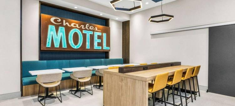 圣何塞硅谷温德姆拉昆塔套房酒店(La Quinta Inn & Suites by Wyndham San Jose Airport-Downtown)图片