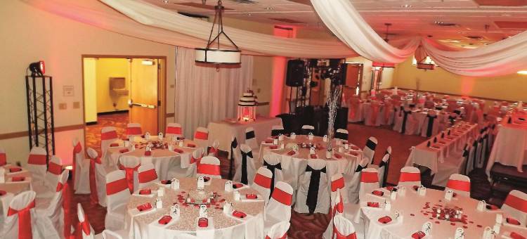 达文波特会议中心拉昆塔温德姆酒店(La Quinta Inn by Wyndham Davenport & Conference Center)图片