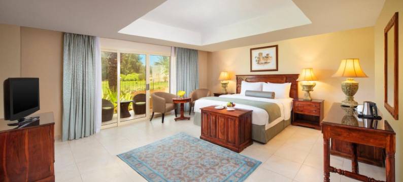 哈姆拉村酒店(Al Hamra Village Hotel)图片