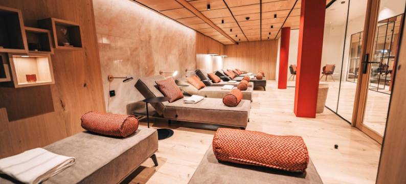 瑞士阿尔卑斯山奥安林酒店(Swiss Alpine Hotel Allalin)图片