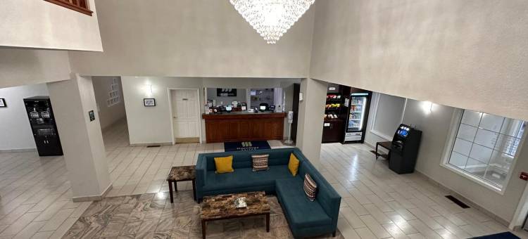 麦迪逊机场美茵斯坦套房酒店(MainStay Suites Madison Airport)图片