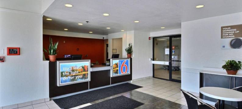 波士顿北6号汽车旅馆 - 丹佛斯(Motel 6 Danvers, MA - Boston North)图片