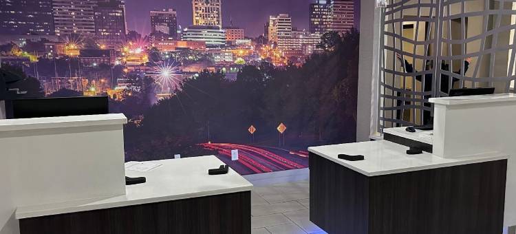 哥伦比亚东南杰克逊堡拉昆塔温德姆酒店(La Quinta Inn by Wyndham Columbia SE / Fort Jackson)图片