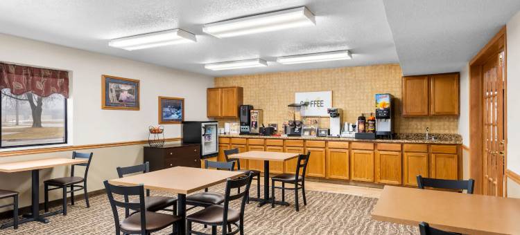 奥尔温速8酒店(Super 8 by Wyndham Oelwein)图片