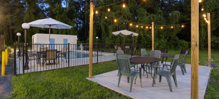 希尔顿黑德附近哈第维尔温德姆戴斯酒店(Days Inn by Wyndham Hardeeville Near Hilton Head)图片