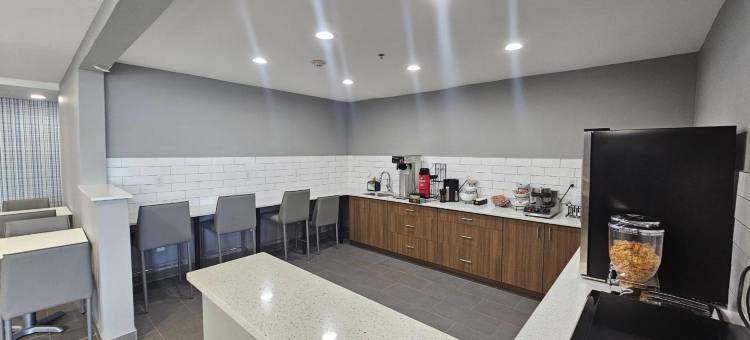 塔尔萨/卡图萨 66 号公路温德姆麦客达套房酒店(Microtel Inn & Suites by Wyndham Tulsa / Catoosa Route 66)图片