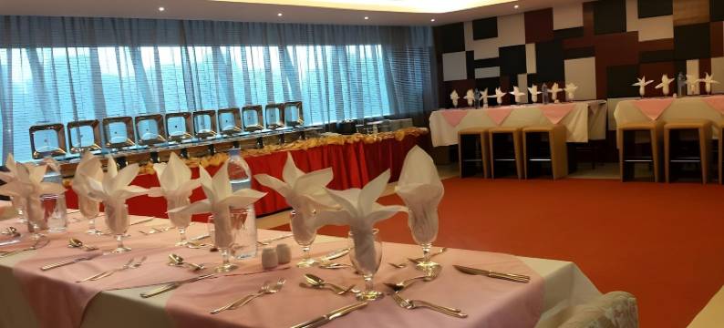 艾尔詹辛拉俱乐部酒店(Al Jazira Club Hotel)图片