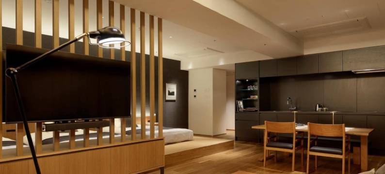 藏身处(HIDEOUT)图片