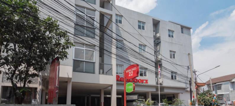 红多兹Plus酒店-达戈波乔克3号(RedDoorz Plus @ Dago Pojok 3)图片