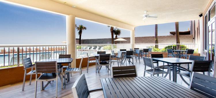 Holiday Inn & Suites 代托纳比奇上的海洋(Holiday Inn & Suites DAYTONA BEACH ON THE OCEAN by IHG)图片