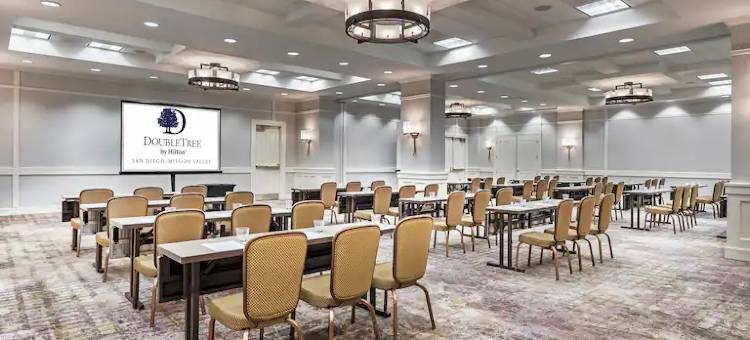 圣迭戈迷踪谷希尔顿逸林酒店(DoubleTree by Hilton San Diego-Mission Valley)图片