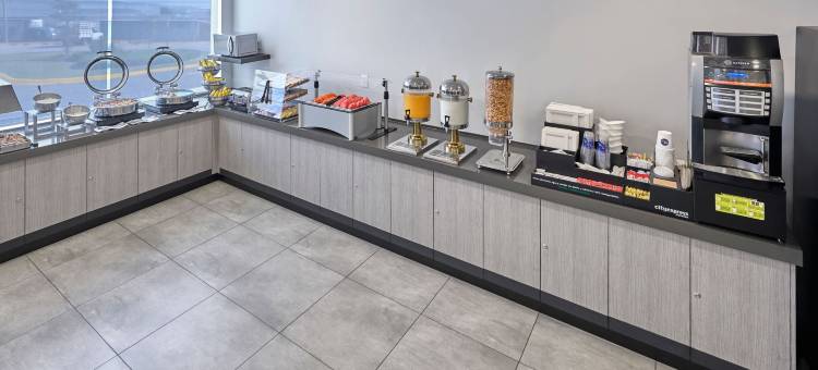 托卢卡工业区城市万豪城市快捷青年酒店(City Express Junior by Marriott Toluca Zona Industrial)图片