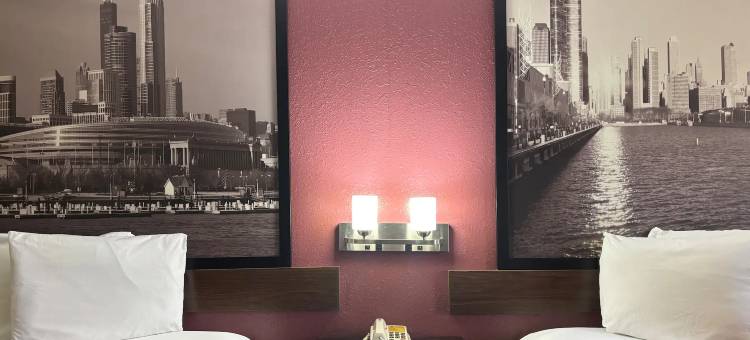 速8酒店-温德姆集团巴黎伊利诺伊(Super 8 by Wyndham Paris IL)图片