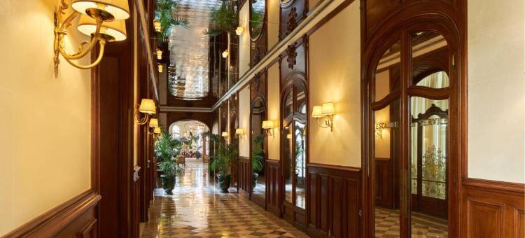 巴黎卢浮宫雷吉纳酒店(近卢浮宫及杜乐丽花园)(Hôtel Regina Louvre)图片