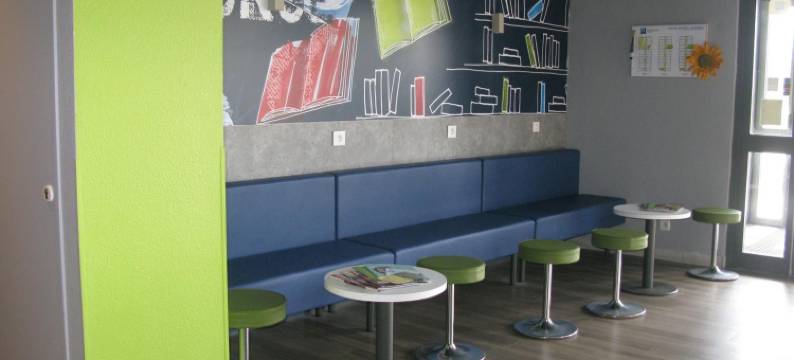 宜必思快捷酒店克莱蒙费朗北里永(Ibis Budget Clermont Ferrand Nord Riom)图片