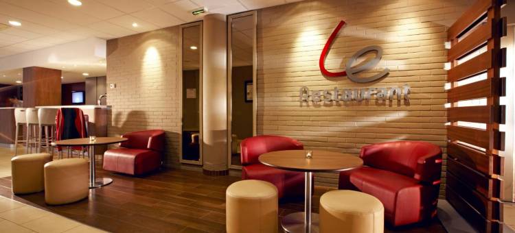 圣昆廷伊夫林康铂酒店(Campanile Saint Quentin EN Yvelines)图片