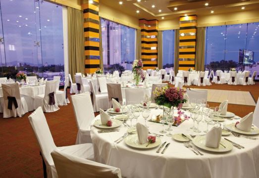 Riu Plaza GuadalajaraHotel Overview