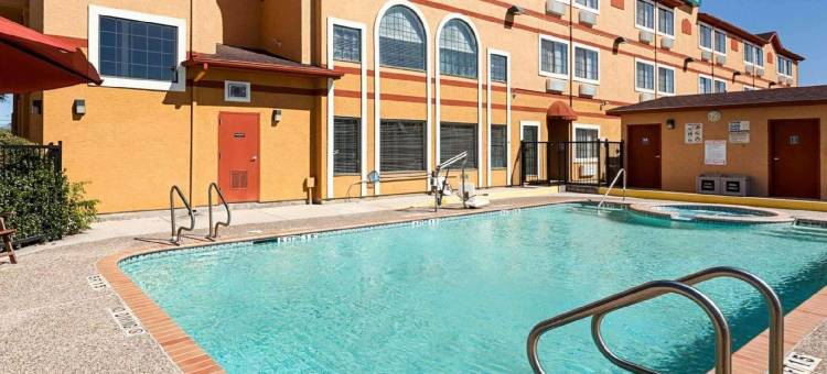 品质酒店套房圣安东尼奥布鲁克斯市基地(Quality Suites San Antonio Brooks City Base)图片