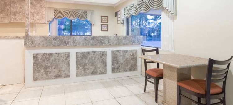 沃尔顿堡滩速8酒店(Super 8 by Wyndham Ft Walton Beach)图片