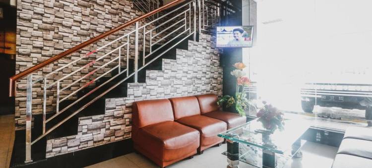 红多兹Plus酒店-近望加锡州立大学(RedDoorz Plus Near Universitas Negeri Makassar)图片