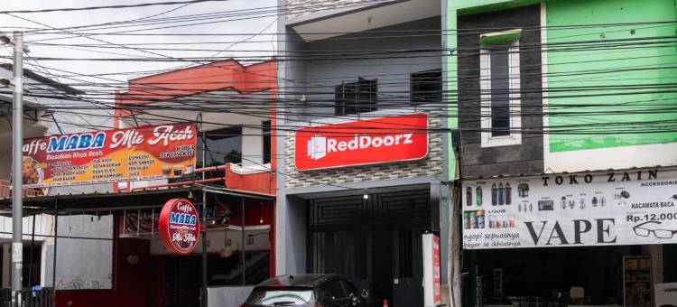 红门酒店-近萨丽阿西医院芝蓬多(RedDoorz Near RS Sari Asih Cipondoh)图片